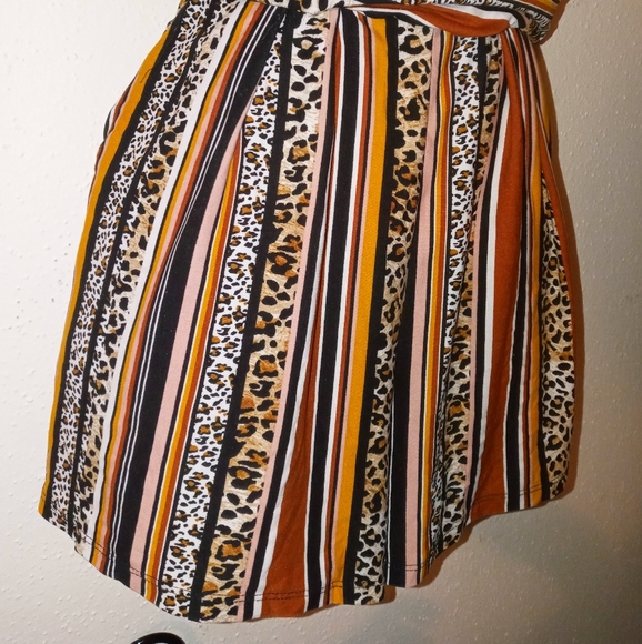 Leopard Romper - Picture 6 of 9